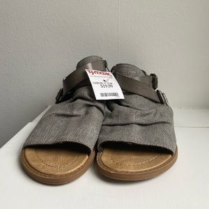 Blowfish grey sandals NEW WITH TAGS size 6